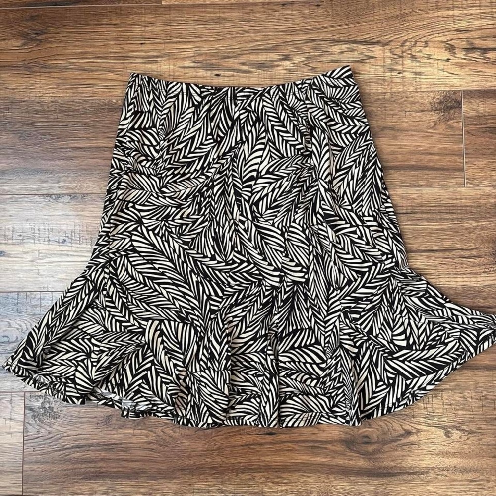 Black Cream Leaf Print Ruffle Skirt Stretch Flare Pull On Elastic Women 8 Boho